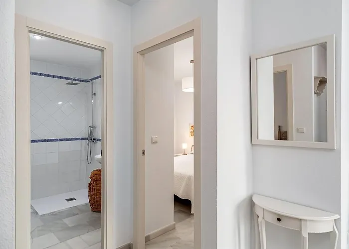 Antonia コニル・デ・ラ・フロンテラ